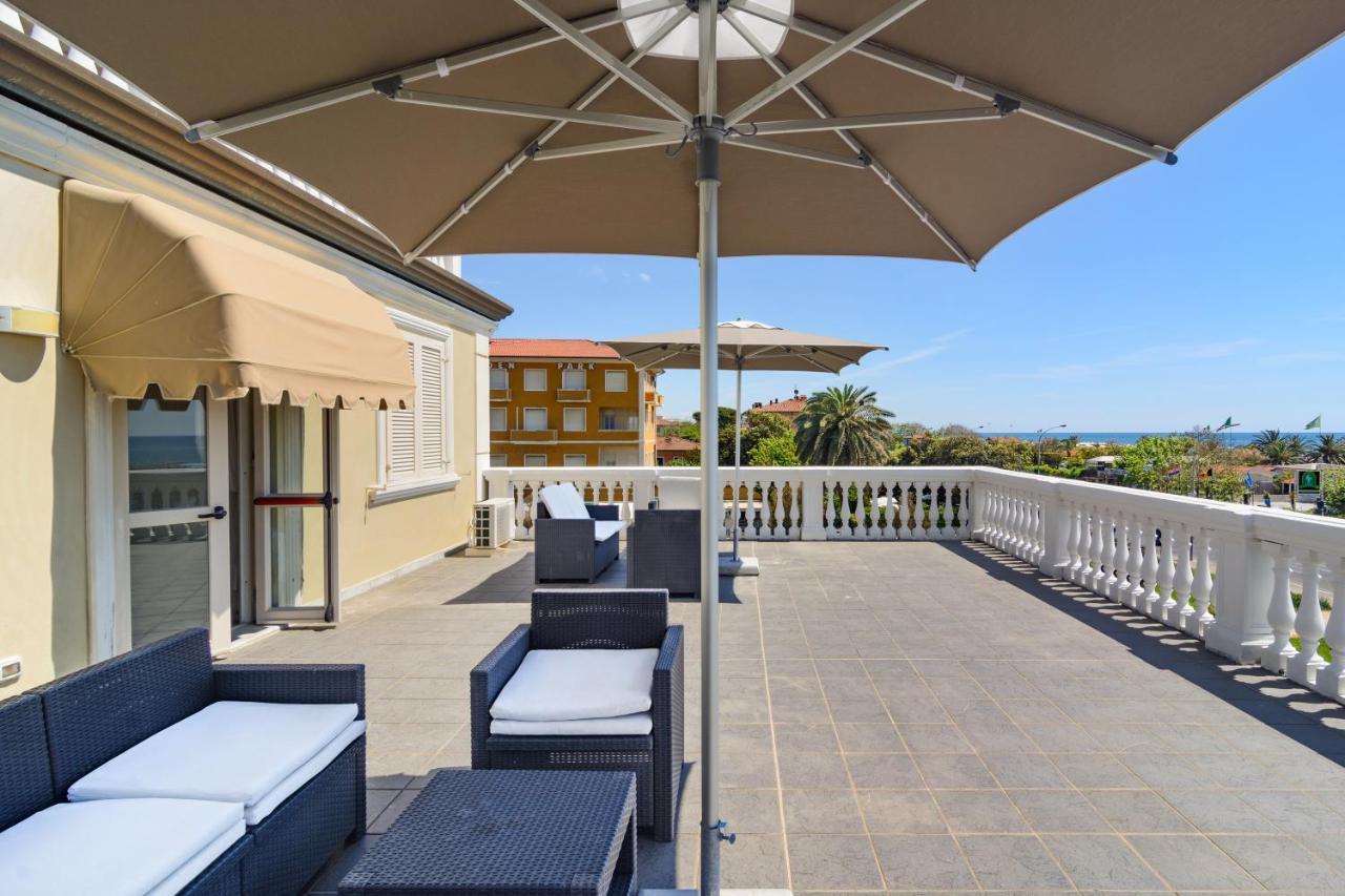 Hotel Coluccini Marina di Pietrasanta Exterior photo