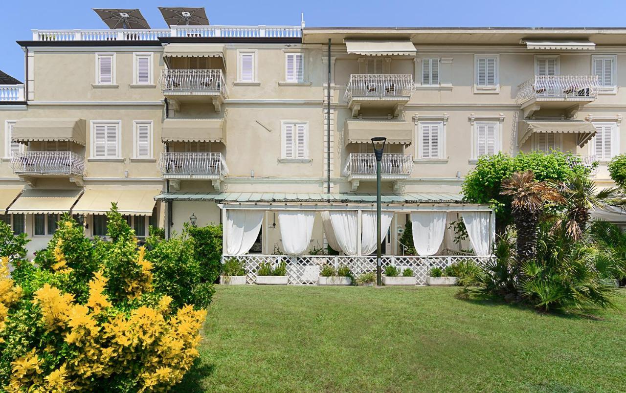 Hotel Coluccini Marina di Pietrasanta Exterior photo