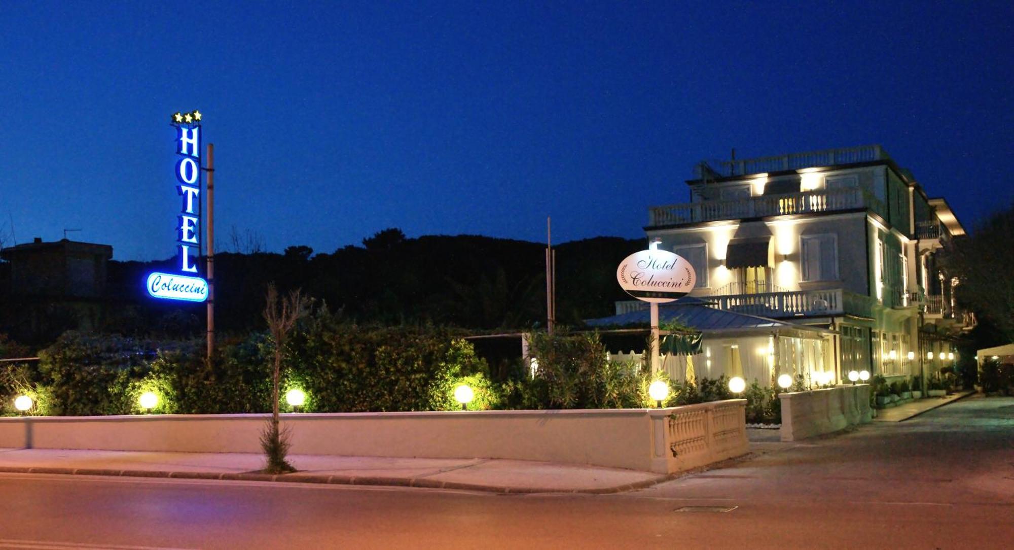 Hotel Coluccini Marina di Pietrasanta Exterior photo